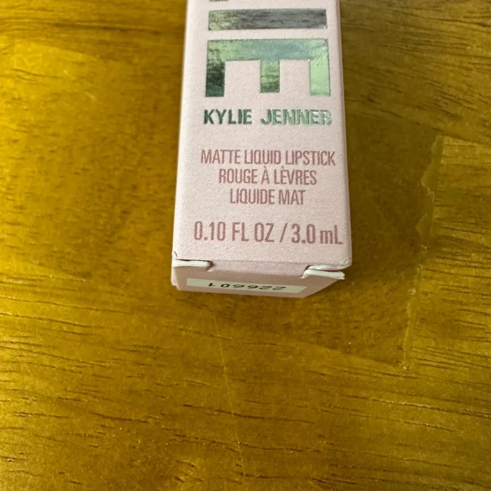 KYLIE COSMETICS MATTE LIQUID LIPSTICK IN ANOTHER DAY, ANOTHER NUDE. Brand new!